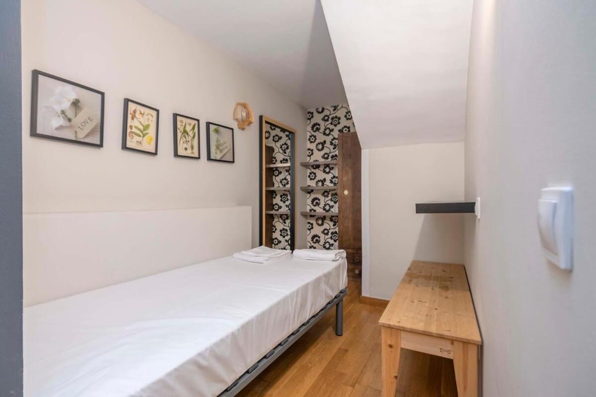 Bright And Modern Duplex With Terrace In Eixample District P1 Apartment *