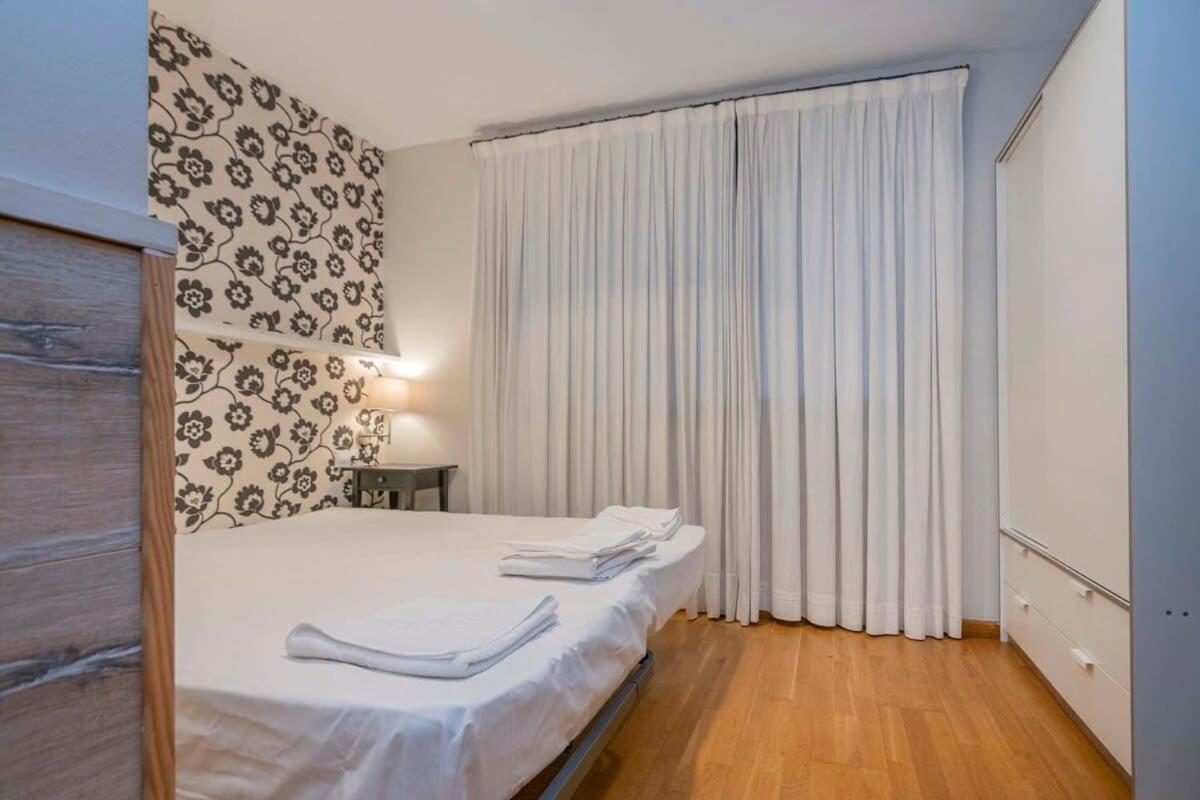 Bright And Modern Duplex With Terrace In Eixample District P1 Apartment *