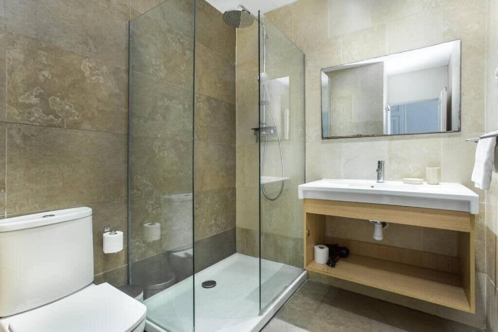 Apartamento 4bedroom With Balcony In Ramblas 3-2 Barcelona