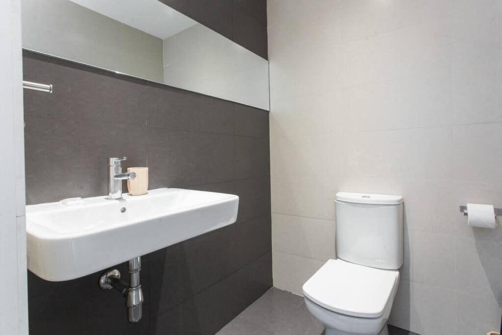 Apartamento 4bedroom With Balcony In Ramblas 3-2