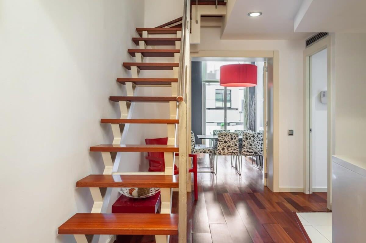 3bedroom Duplex With Balcony In Plaza Cataluna Apartment *