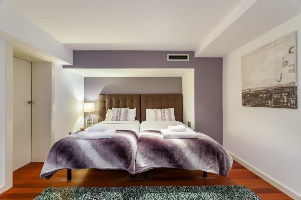 Apartment 3bedroom Duplex With Balcony In Plaza Cataluna