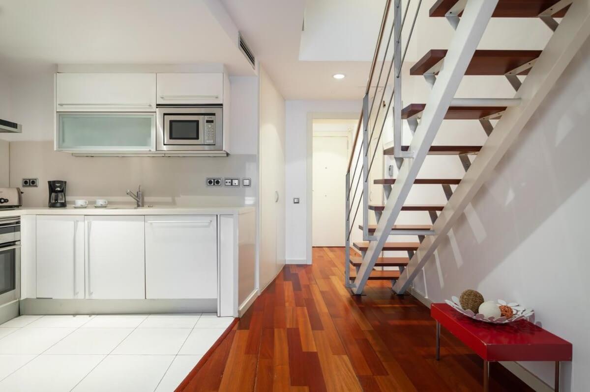 Apartment 3bedroom Duplex With Balcony In Plaza Cataluna