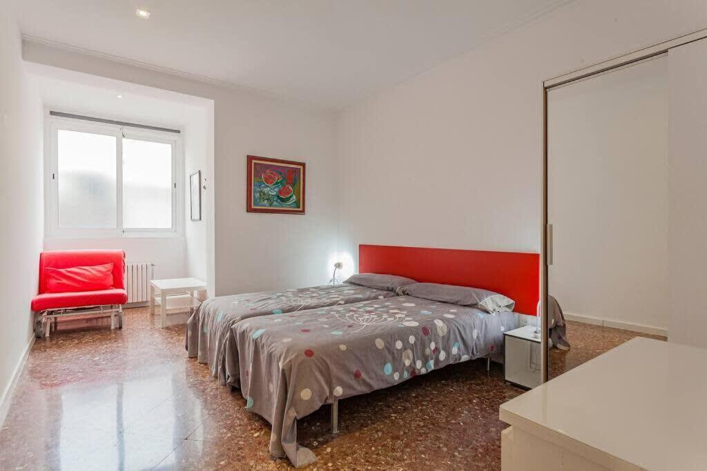 Big For 14 In The Heart Of Eixample Apartamento Barcelona