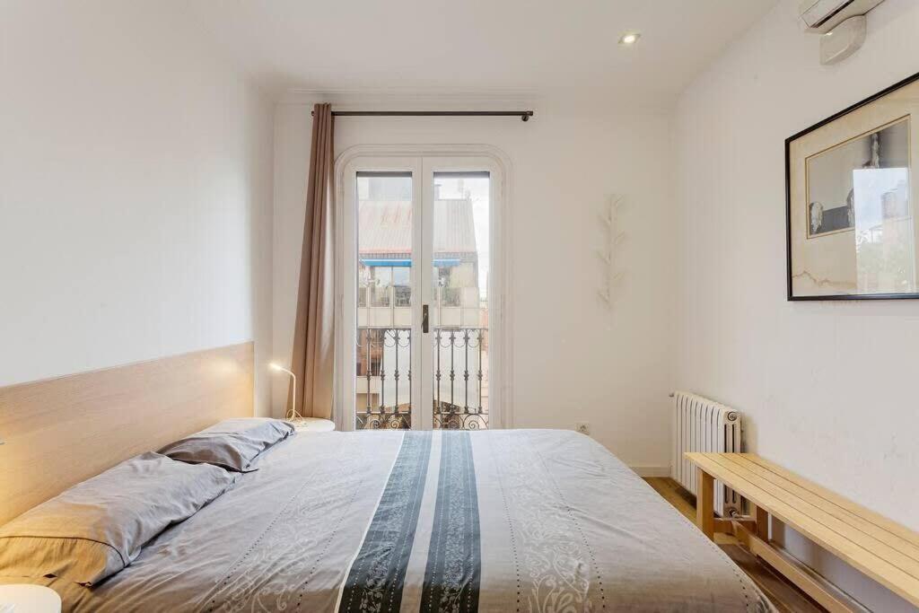 Apartamento Big For 14 In The Heart Of Eixample *