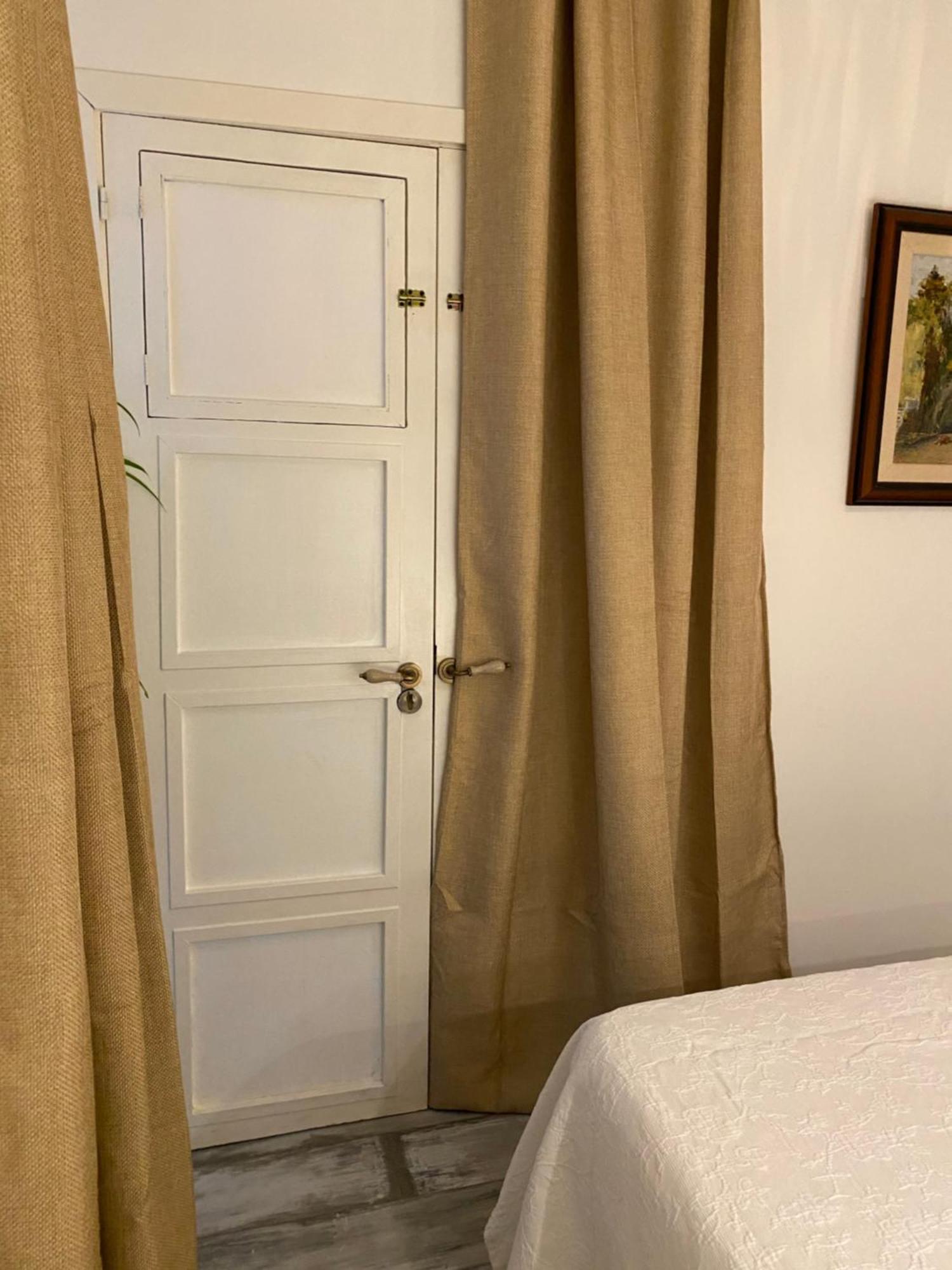 Studio Or With Private Bathroom Or With Shared Bathroom