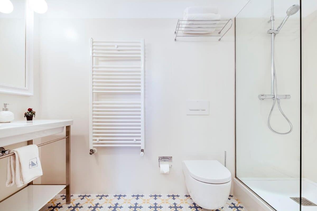 Casa Batllo - Luxury Historic 4bd 4bth For 9 Guests Apartment *