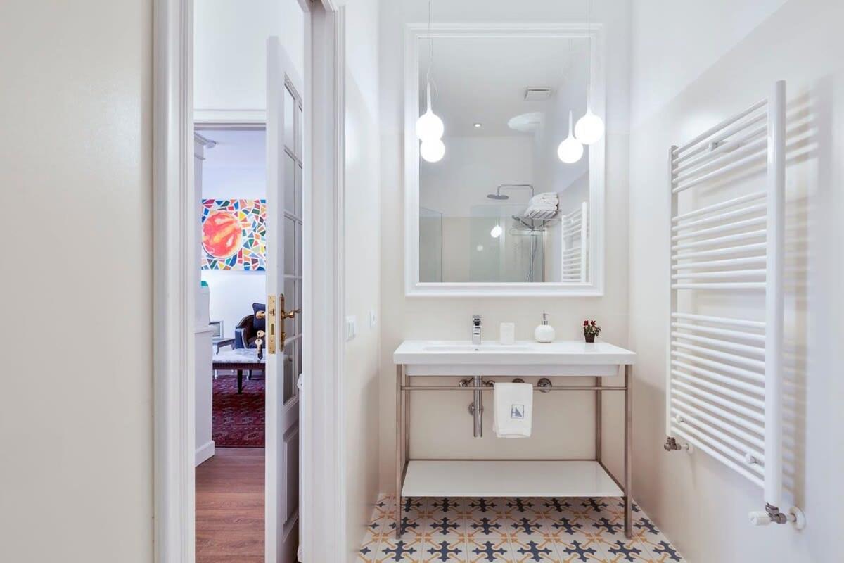 Casa Batllo - Luxury Historic 4bd 4bth For 9 Guests Apartment Barcelona