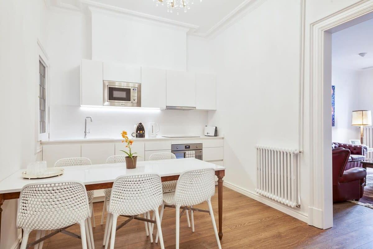 Casa Batllo - Luxury Historic 4bd 4bth For 9 Guests * Barcelona