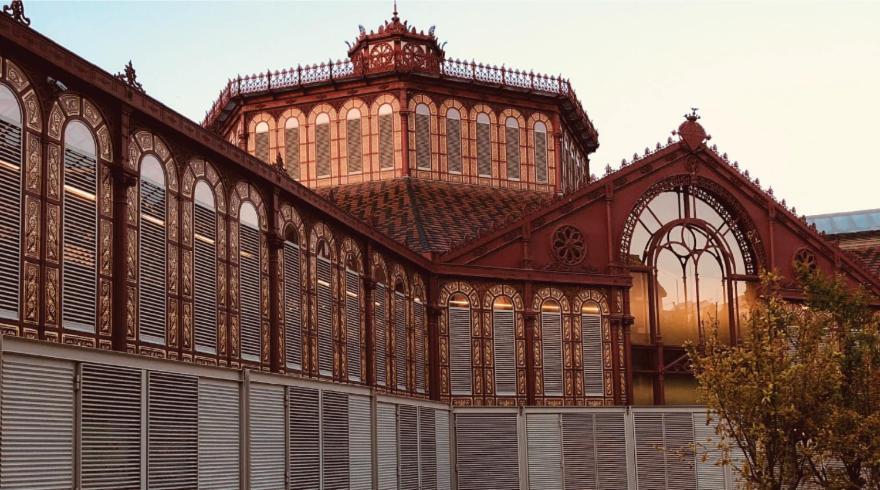 Bonito Apartamento En Zona Centrica De * Barcelona
