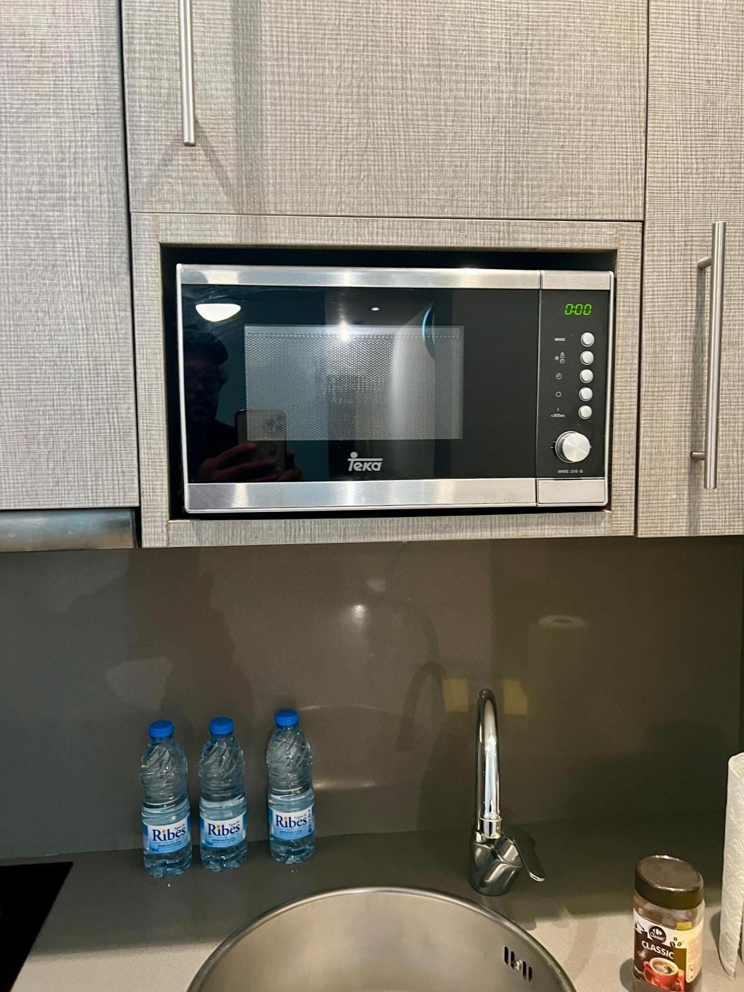 Bonito Apartamento En Zona Centrica De * Barcelona