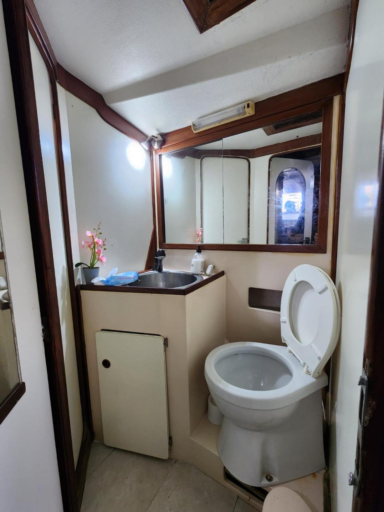 Hotel en barco Sailboat *