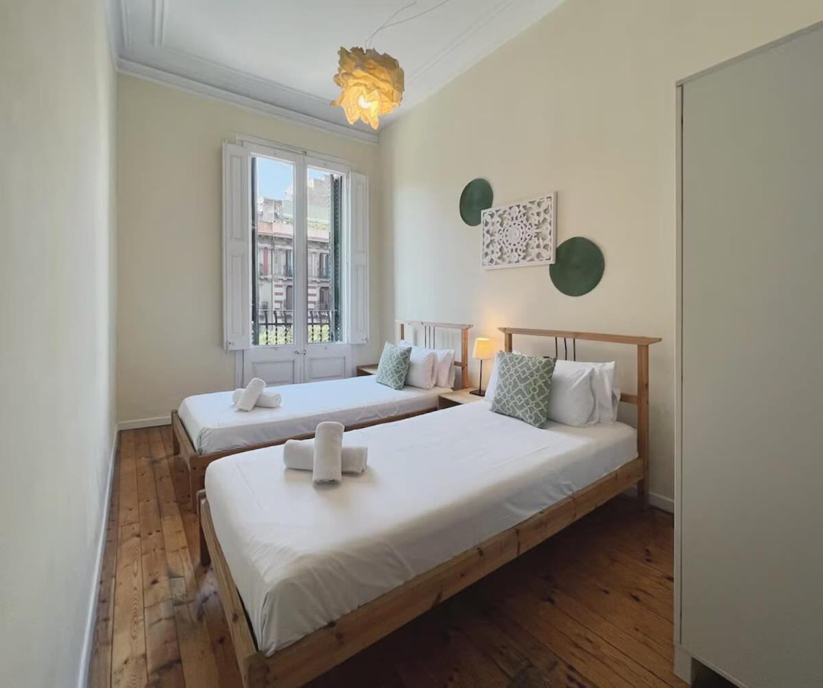 Apartment Paseo St Joan Classic 4bd For 10 Guests