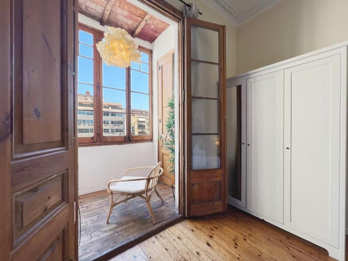 Paseo St Joan Classic 4bd For 10 Guests Apartment *