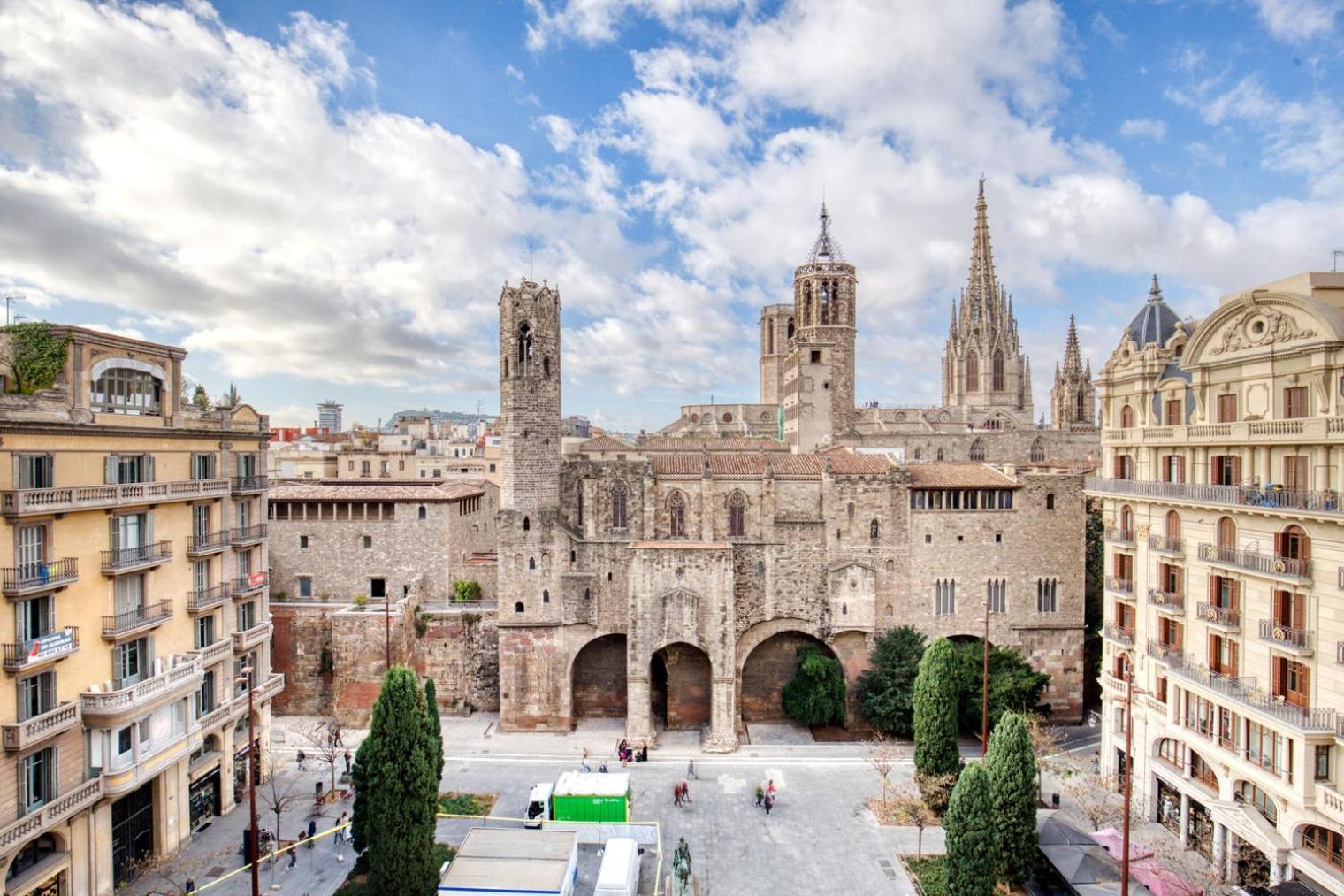 Blueground El Born Cathedral Views Bcn-126 Apartment Barcelona