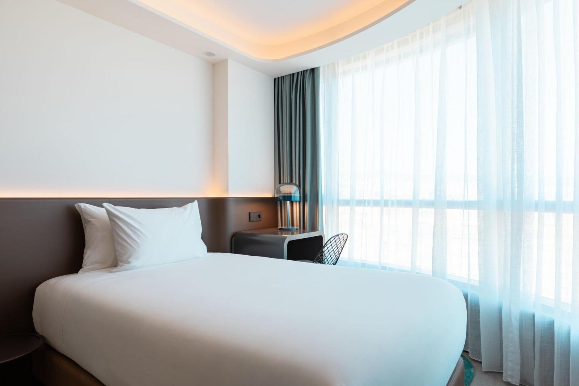 Hotel Labtwentytwo Barcelona, A Tribute Portfolio By Marriott 4*