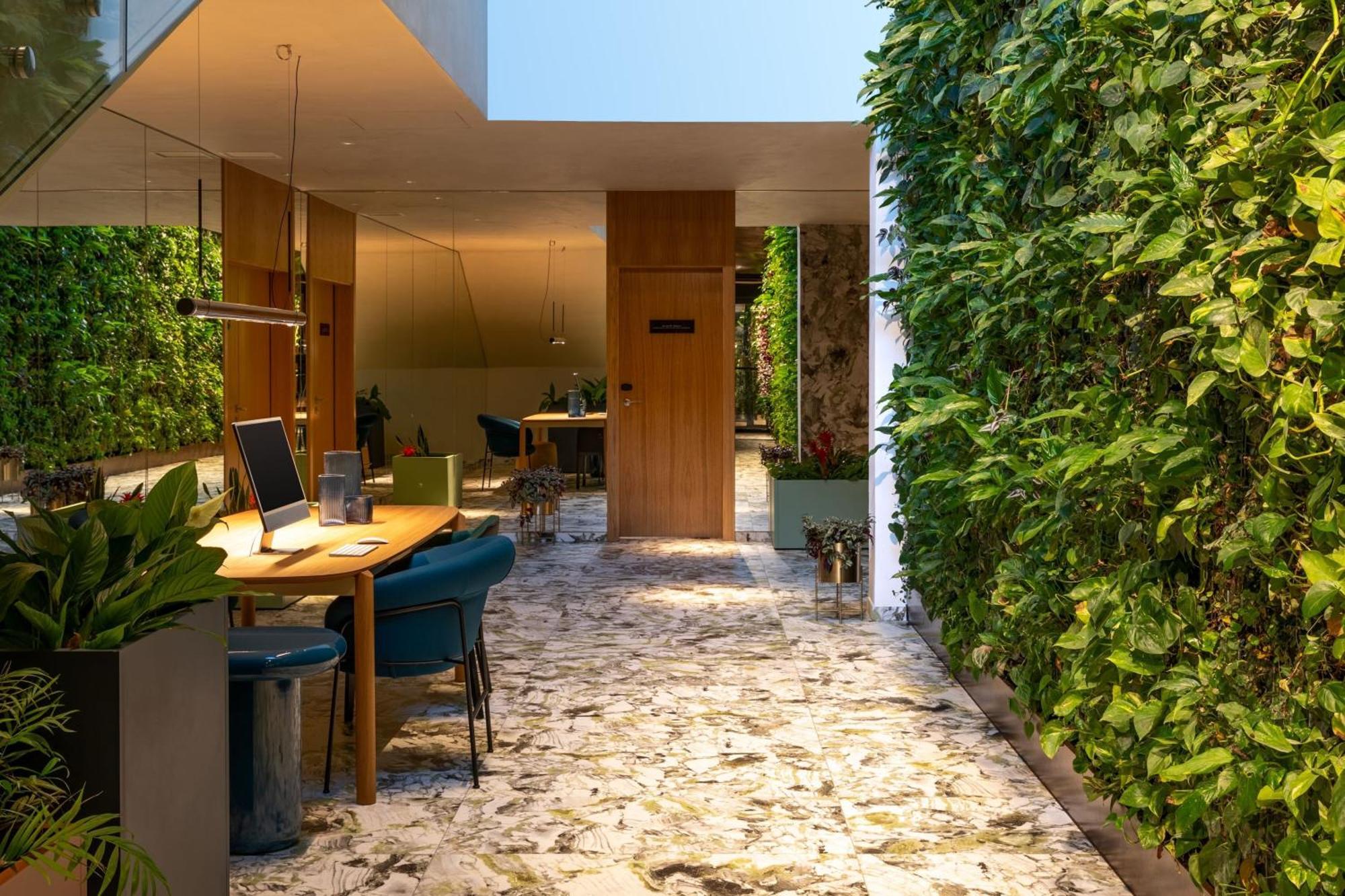 Hotel Labtwentytwo Barcelona, A Tribute Portfolio By Marriott 4*