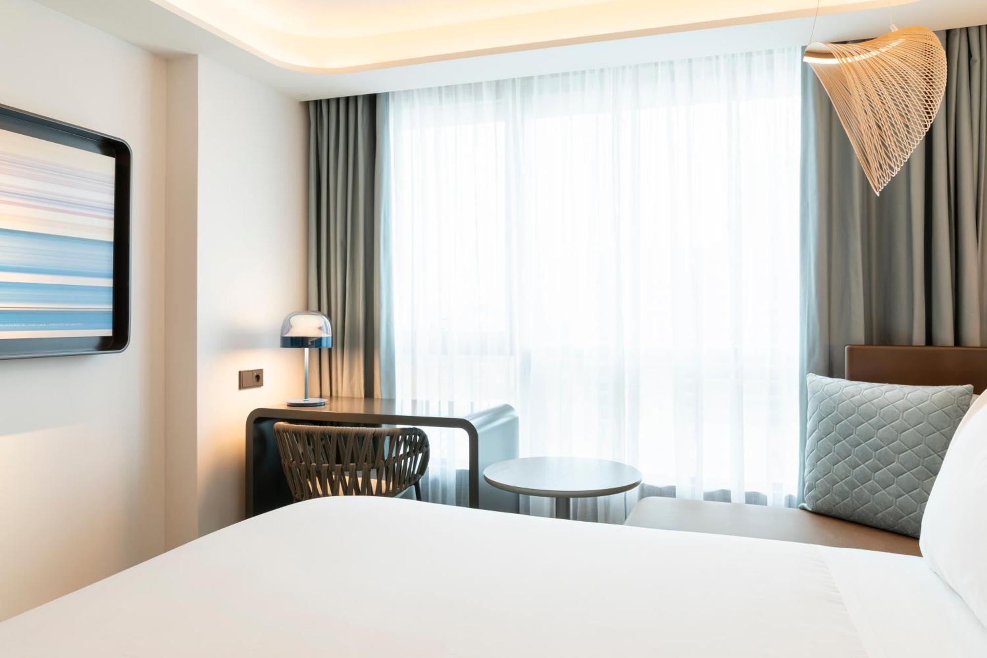 Labtwentytwo Barcelona, A Tribute Portfolio By Marriott