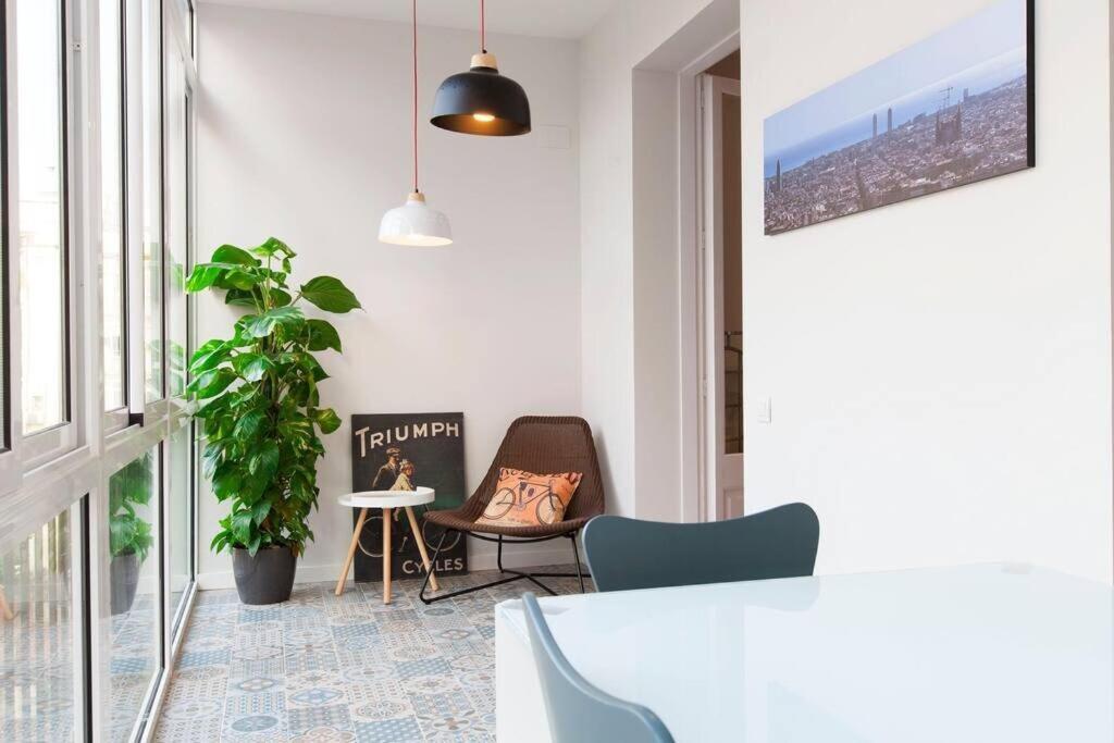 Apartment Perfectly Located 4bed 4bath In 1 2