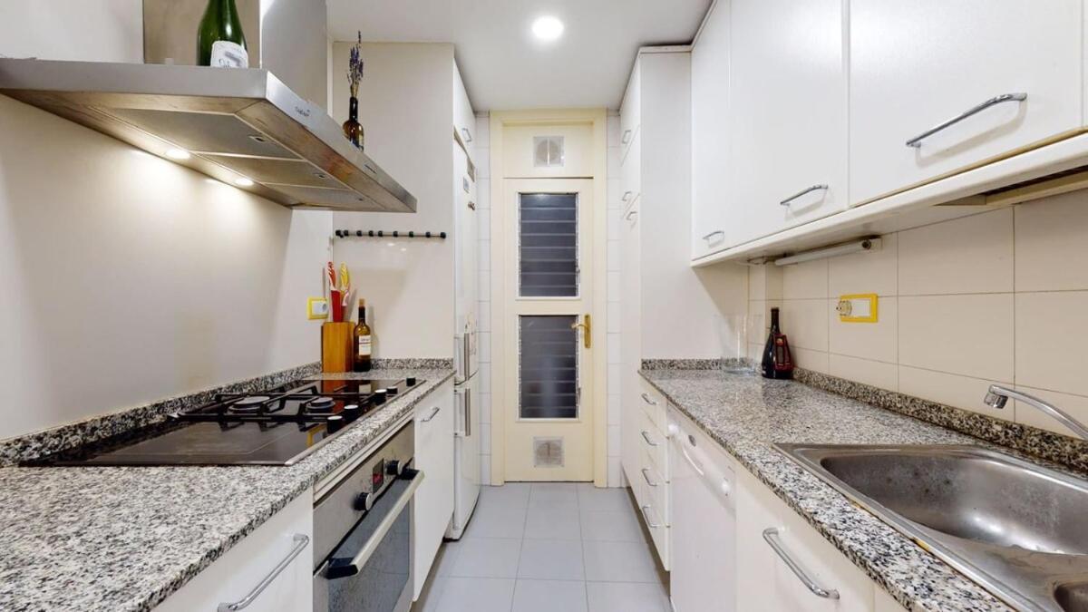 Apartamento Modern And Bright Three-bedroom In Eixample *