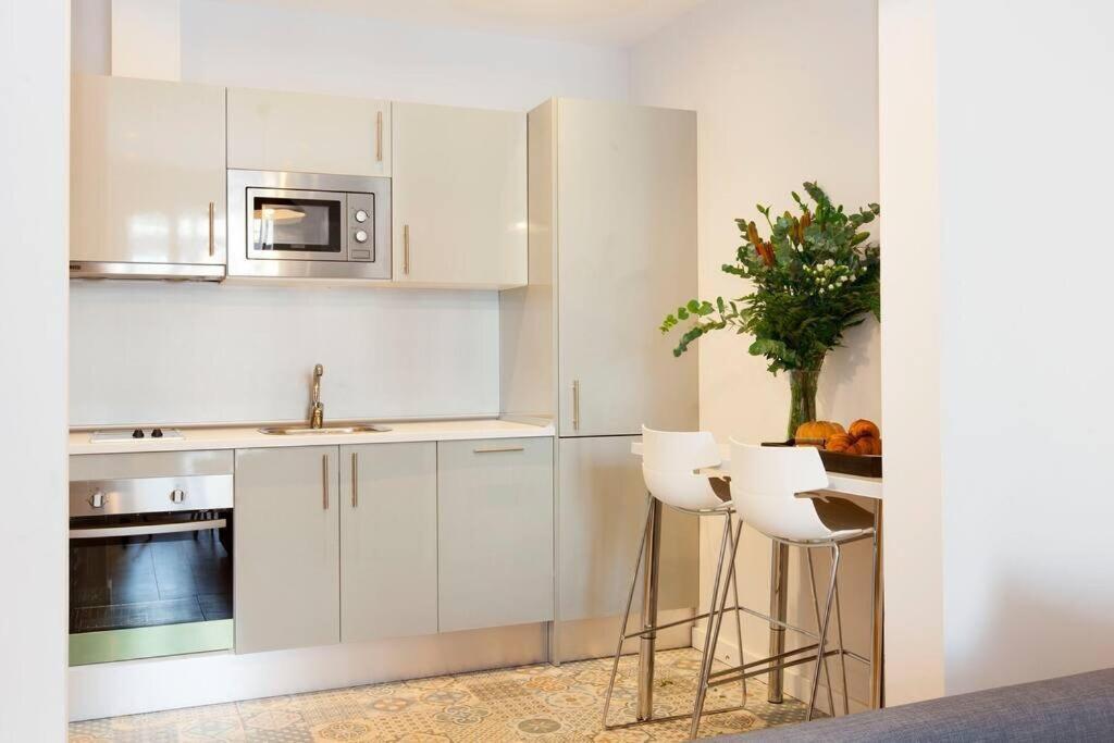 Beautiful 4bd 4ba In Eixample District Apartamento