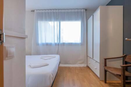 Bright And Modern Duplex With Terrace In Eixample District P2