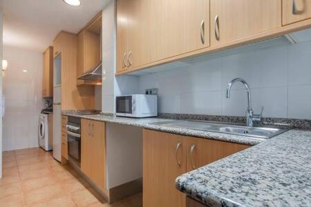 Bright And Modern Duplex With Terrace In Eixample District P2 Apartamento *