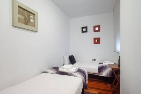 Wonderful 2-bd With Balcony Plaza Cataluña *