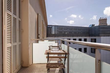 Wonderful 2-bd With Balcony Plaza Cataluña Barcelona