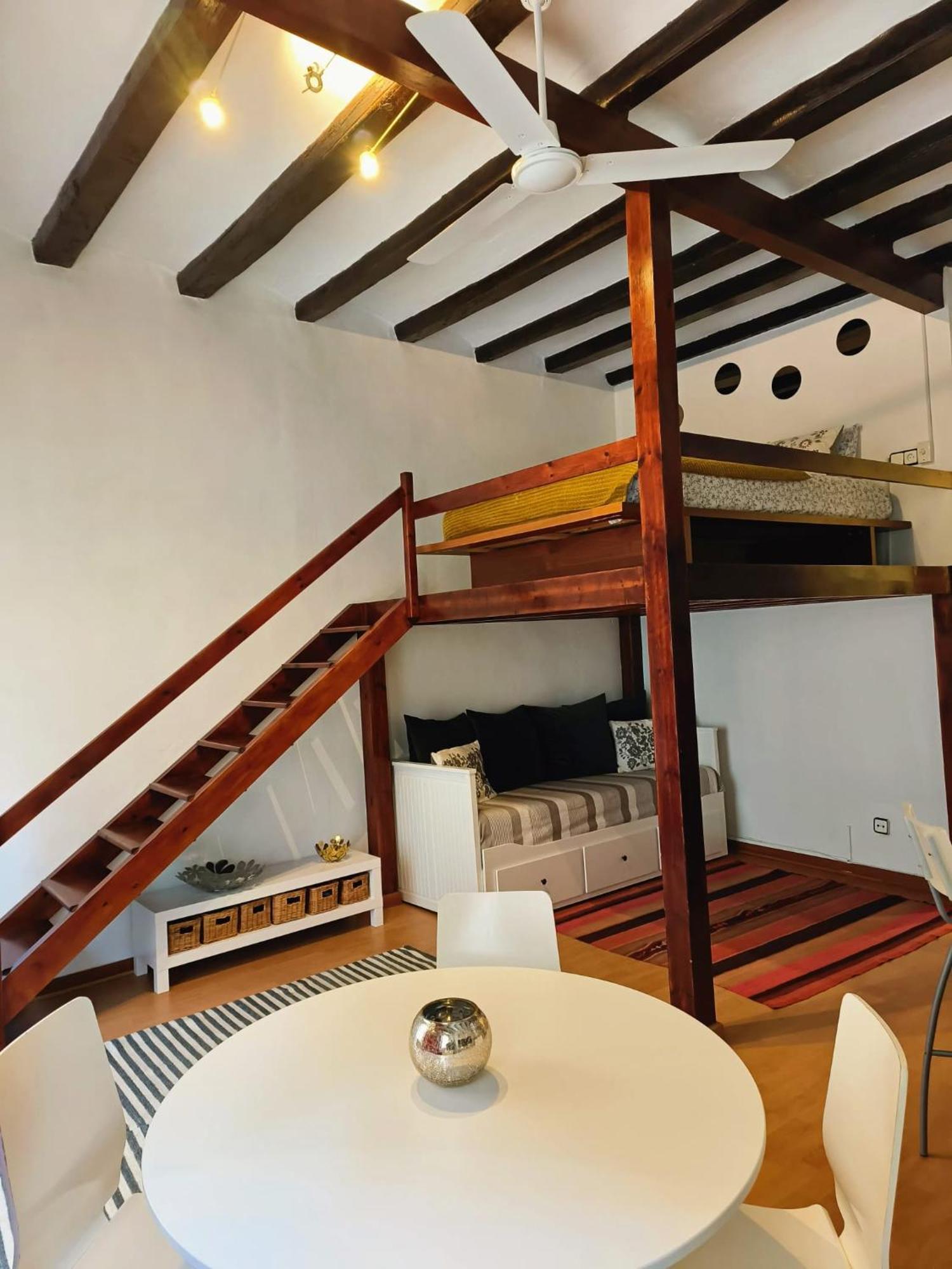 Sunny Studio In Sants Apartamento