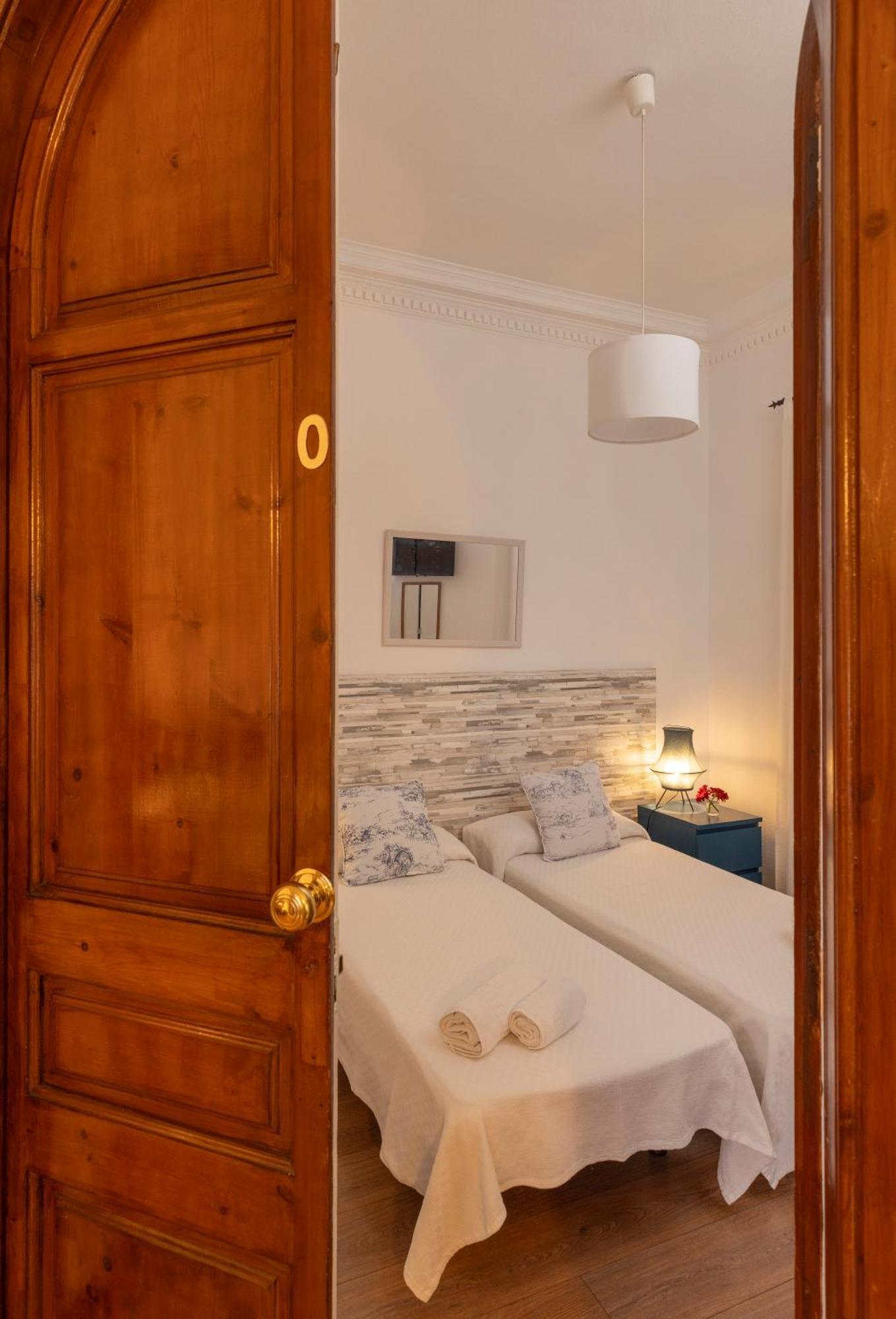 Ally's Bed&breakfast, 2*