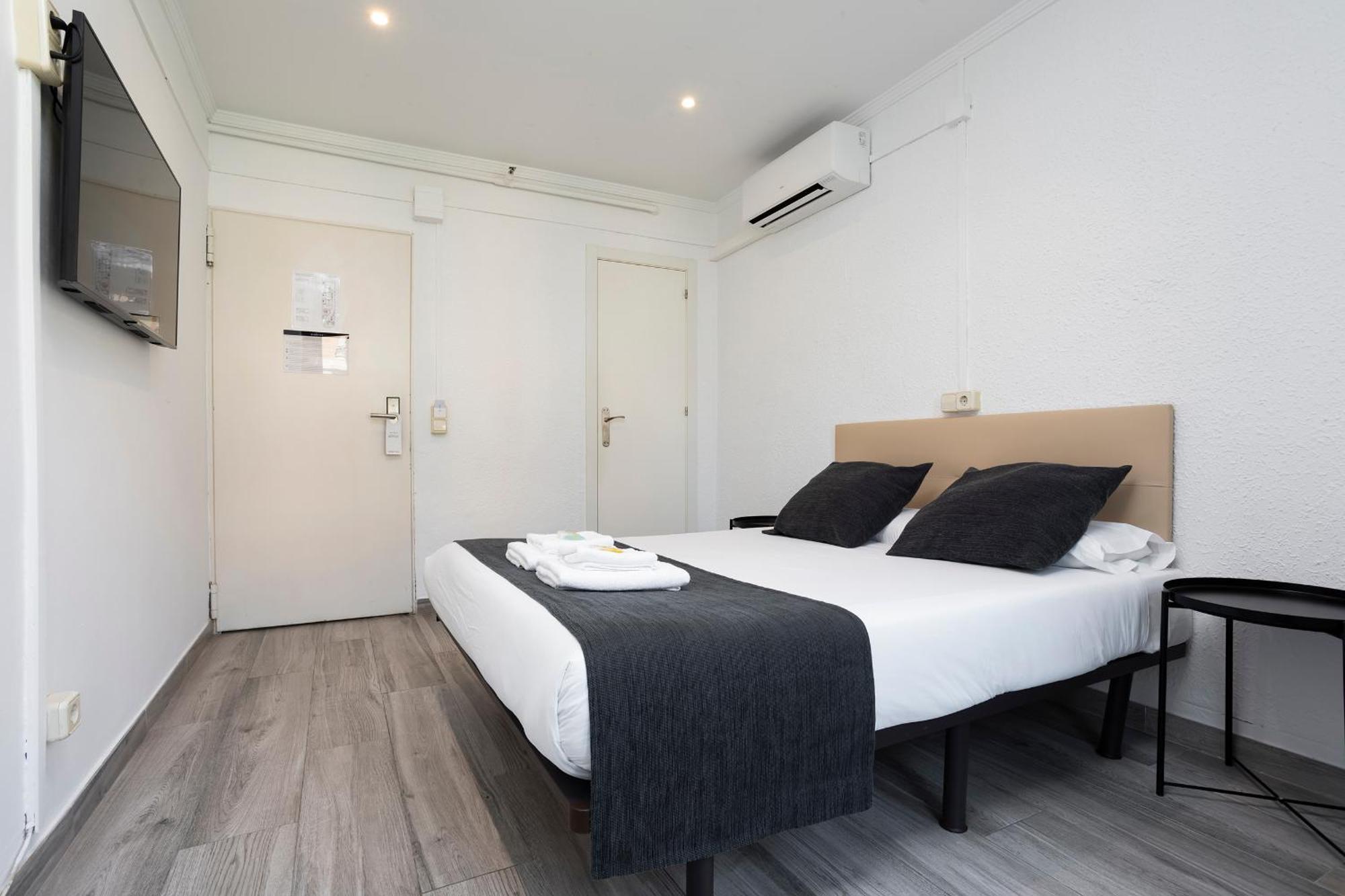 Bedmates Hotel 2*