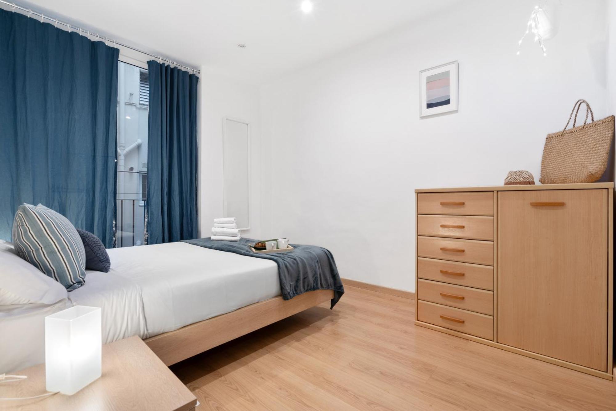 Recently Renovated 2 Bedroom In Eixample Apartamento *