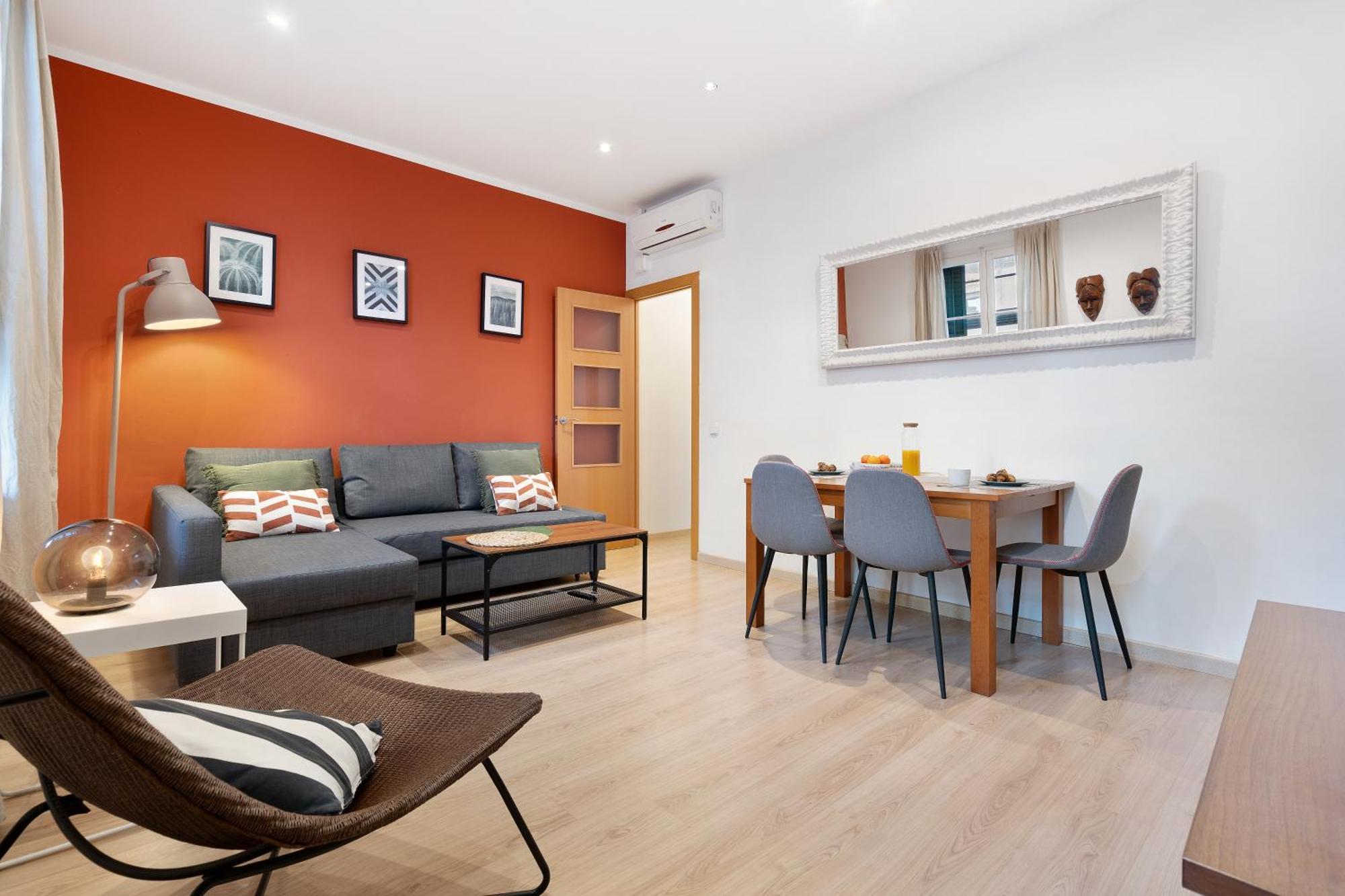 Recently Renovated 2 Bedroom In Eixample * Barcelona