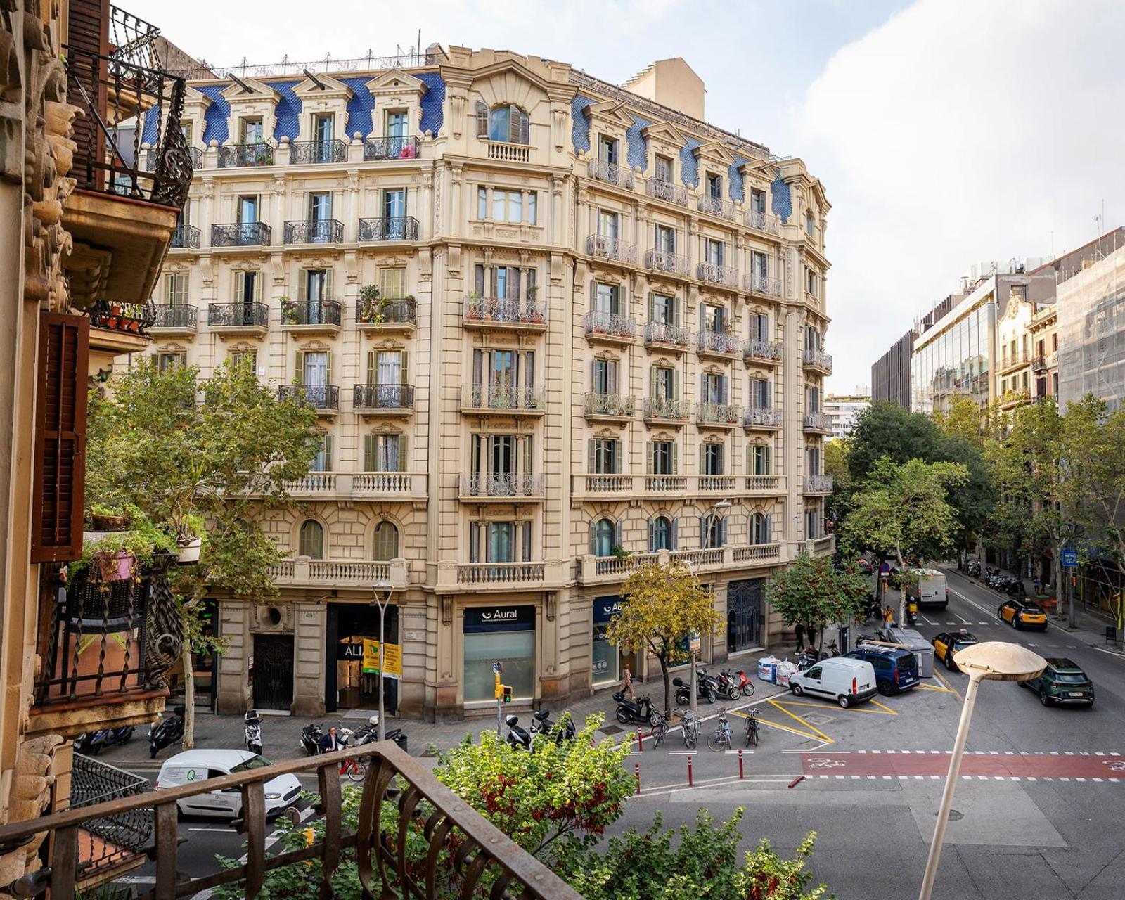 Apartment Bright And Cozy Flat In The Heart Of The Barcelona