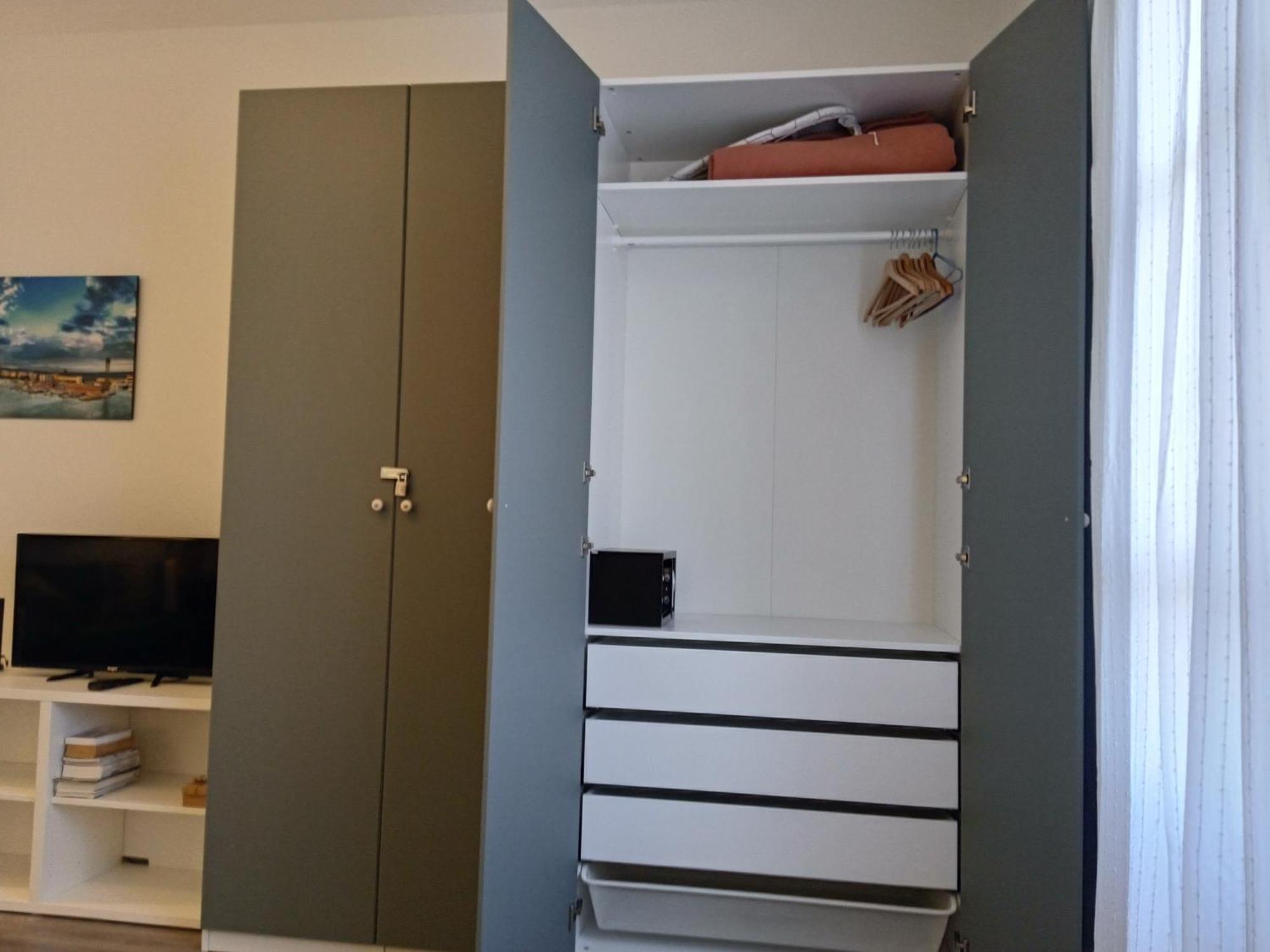 Colom Apartment *
