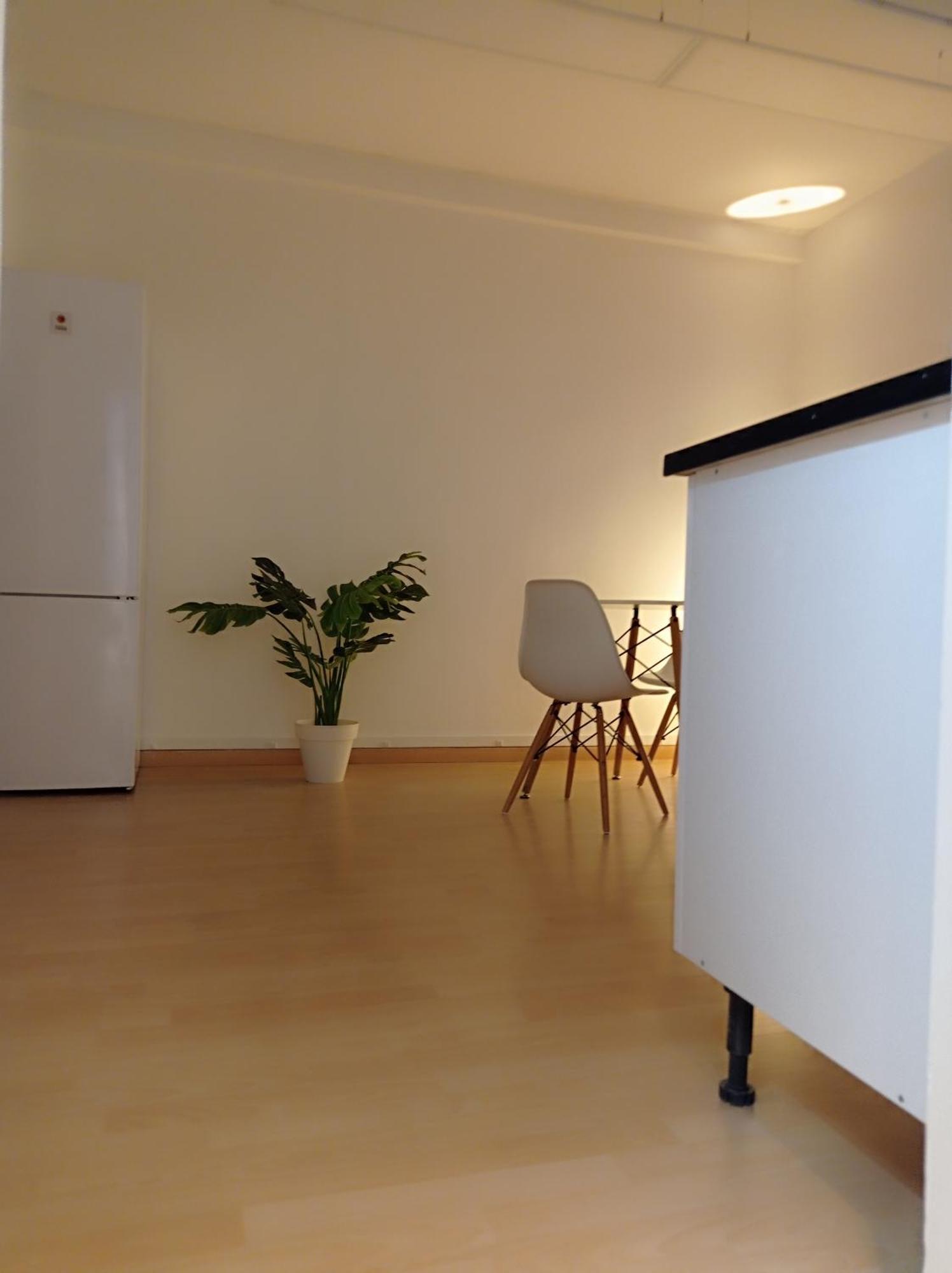 Bright Private Double Center Metro L-1 Urgell L-5 Hospital Clinic Guest house Barcelona