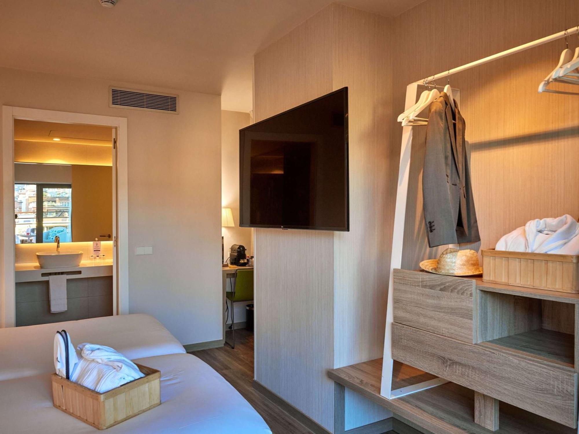 Mercure Condor Hotel