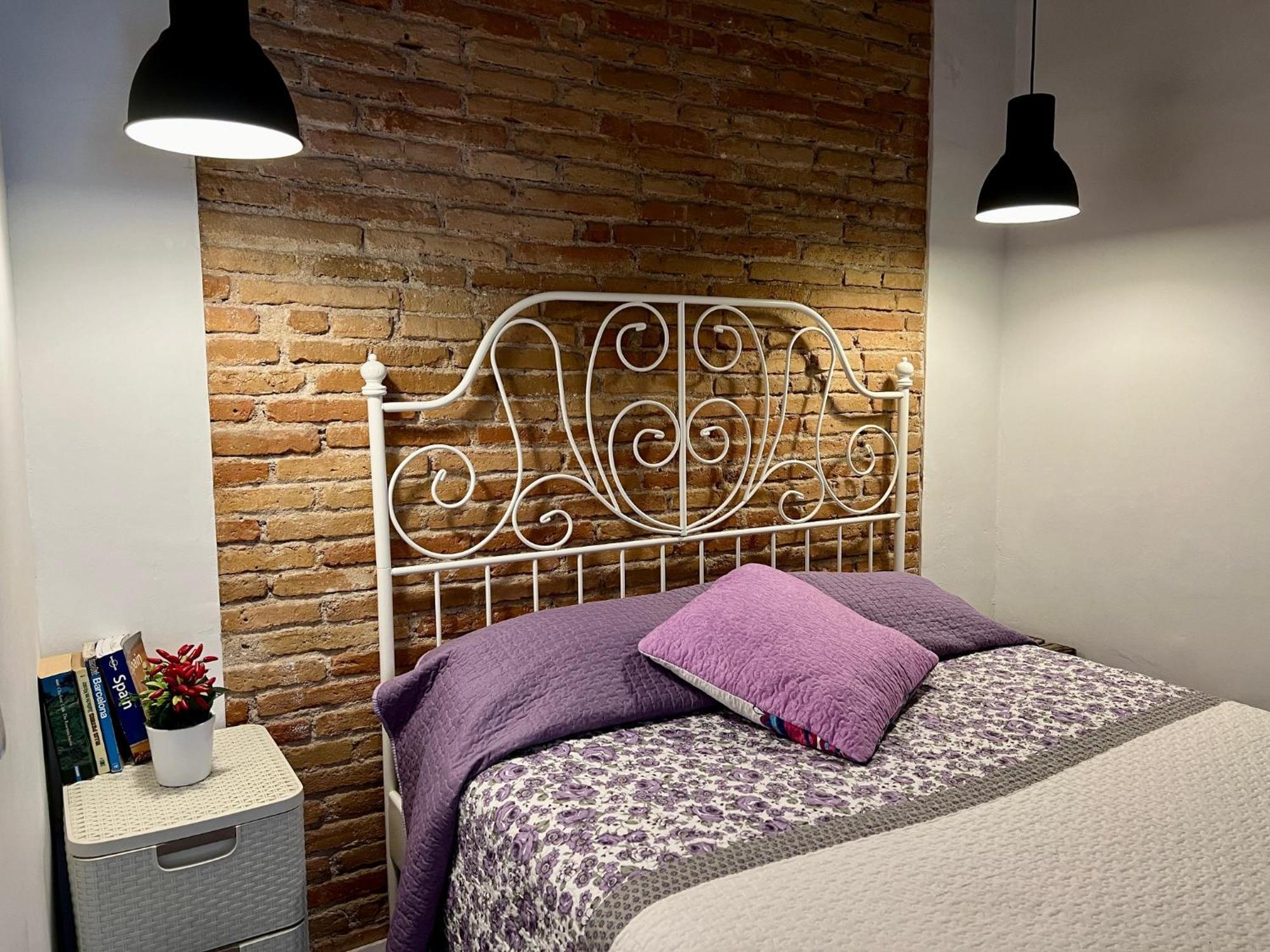 Bonito Apartamento En Zona Centrica De Barcelona