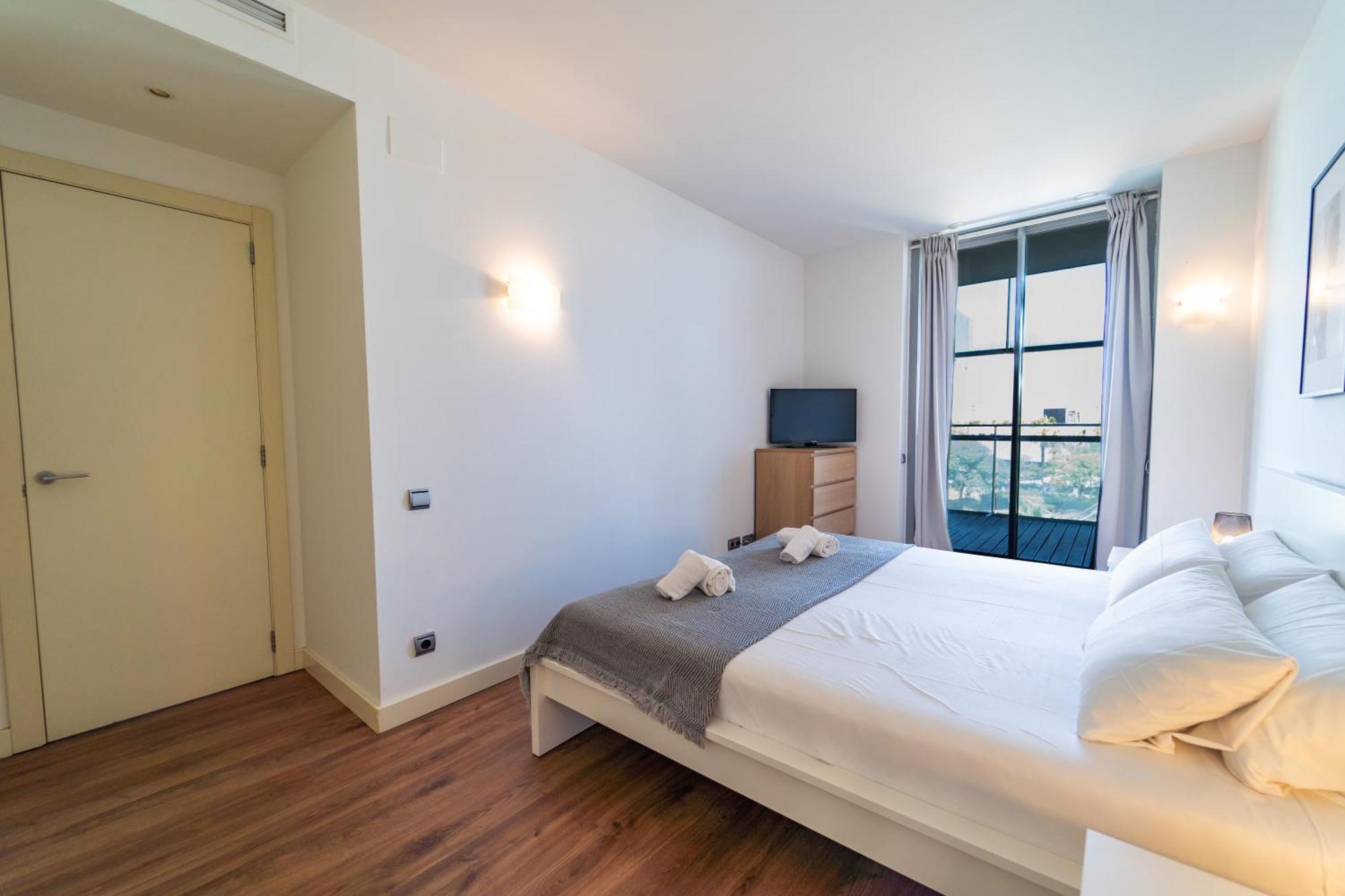 Unique Rentals-seafront Luxe Apartment Barcelona