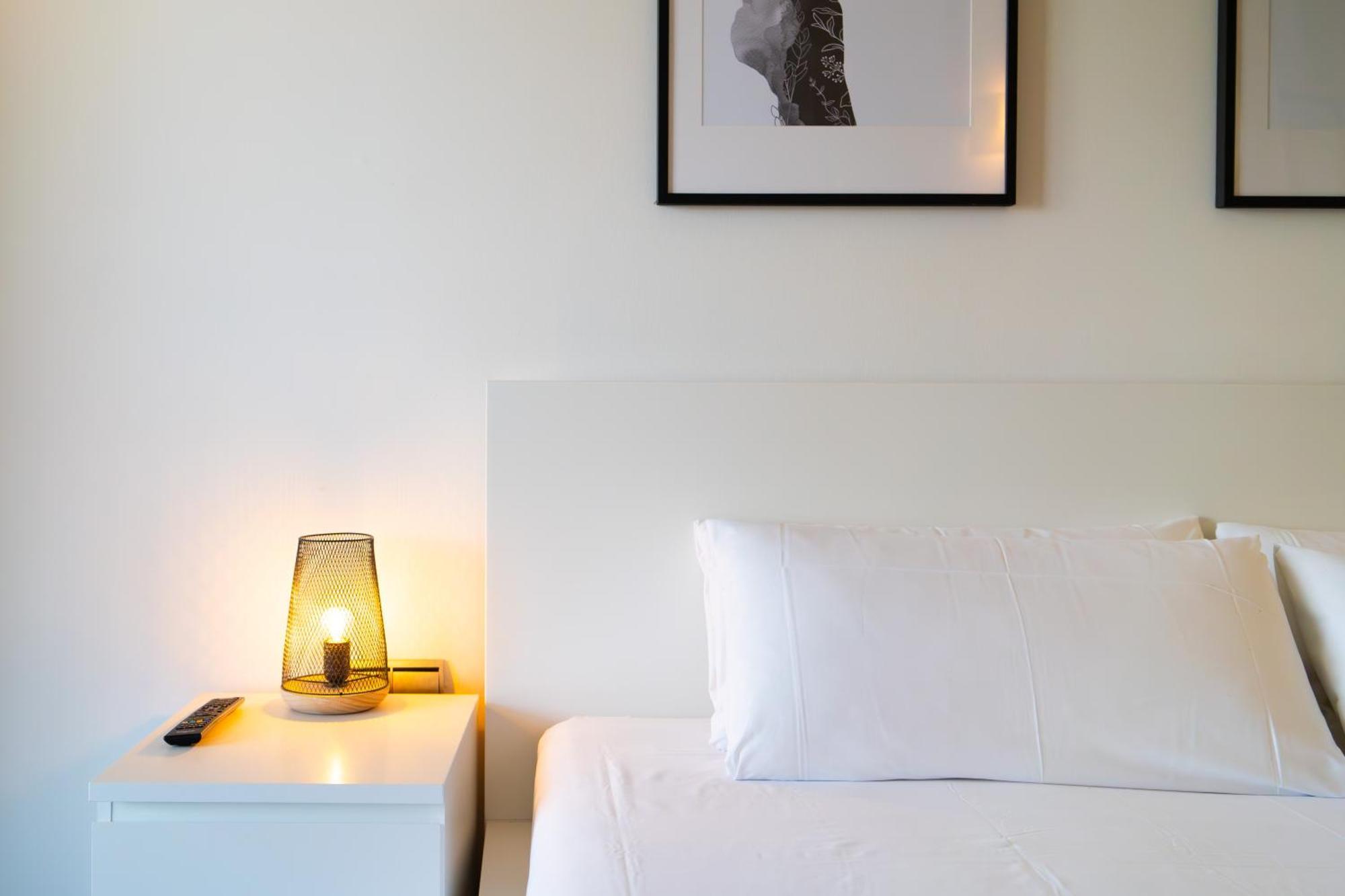 Unique Rentals-seafront Luxe Apartment Barcelona
