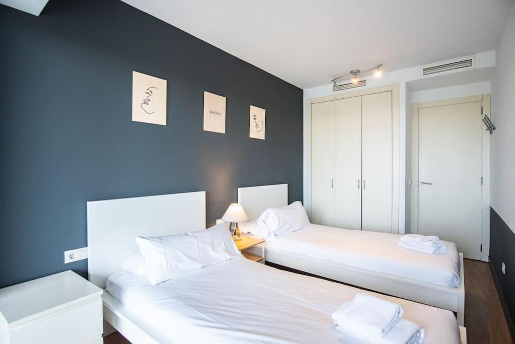 Unique Rentals-seafront Luxe Apartment