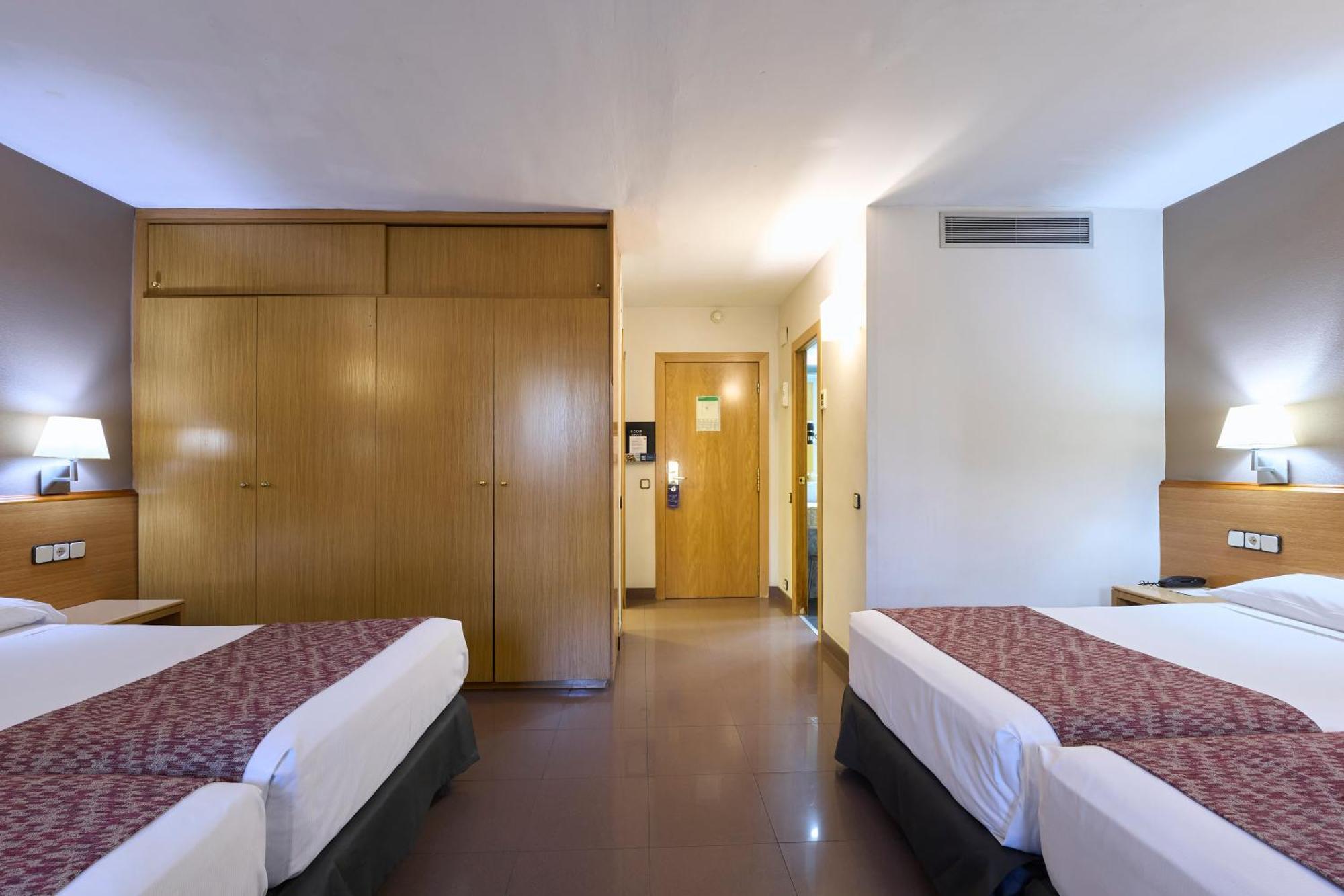 Hotel Catalonia Park Güell 3*