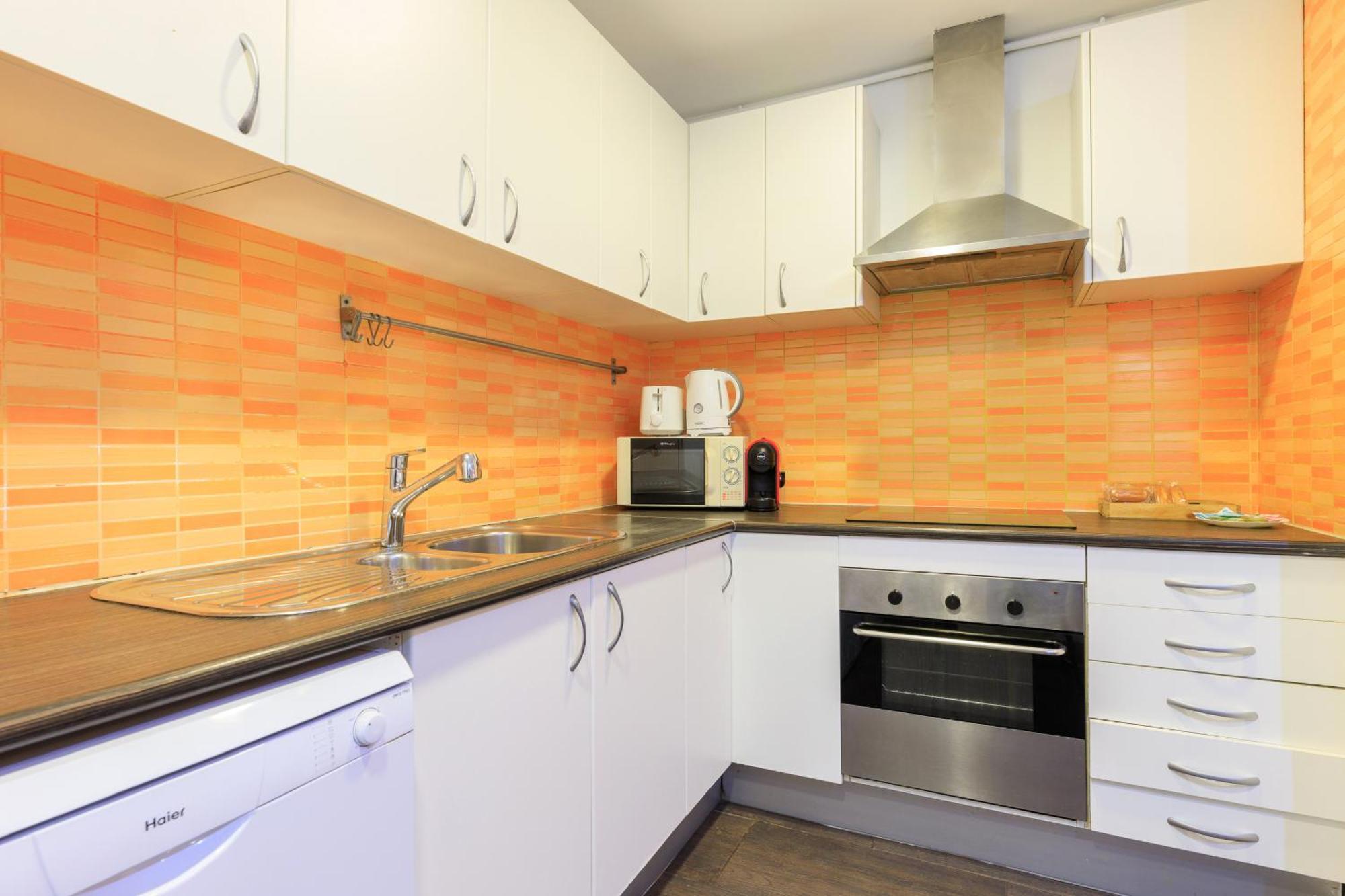 Housalia Corsega - 3 Bedrooms Next To Sagrada Familia Barcelona