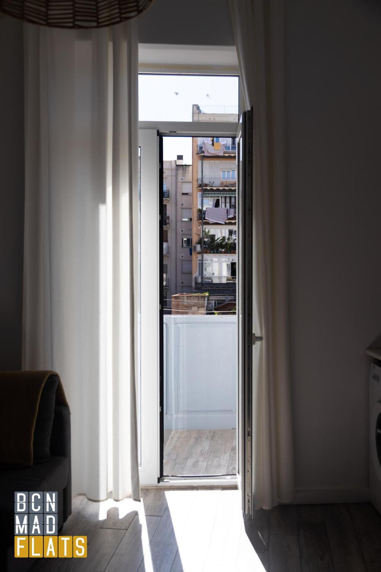 - Eixample 1b