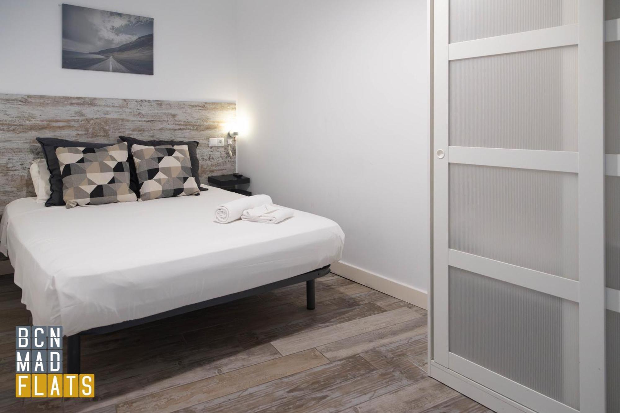 - Eixample 1b Apartamento