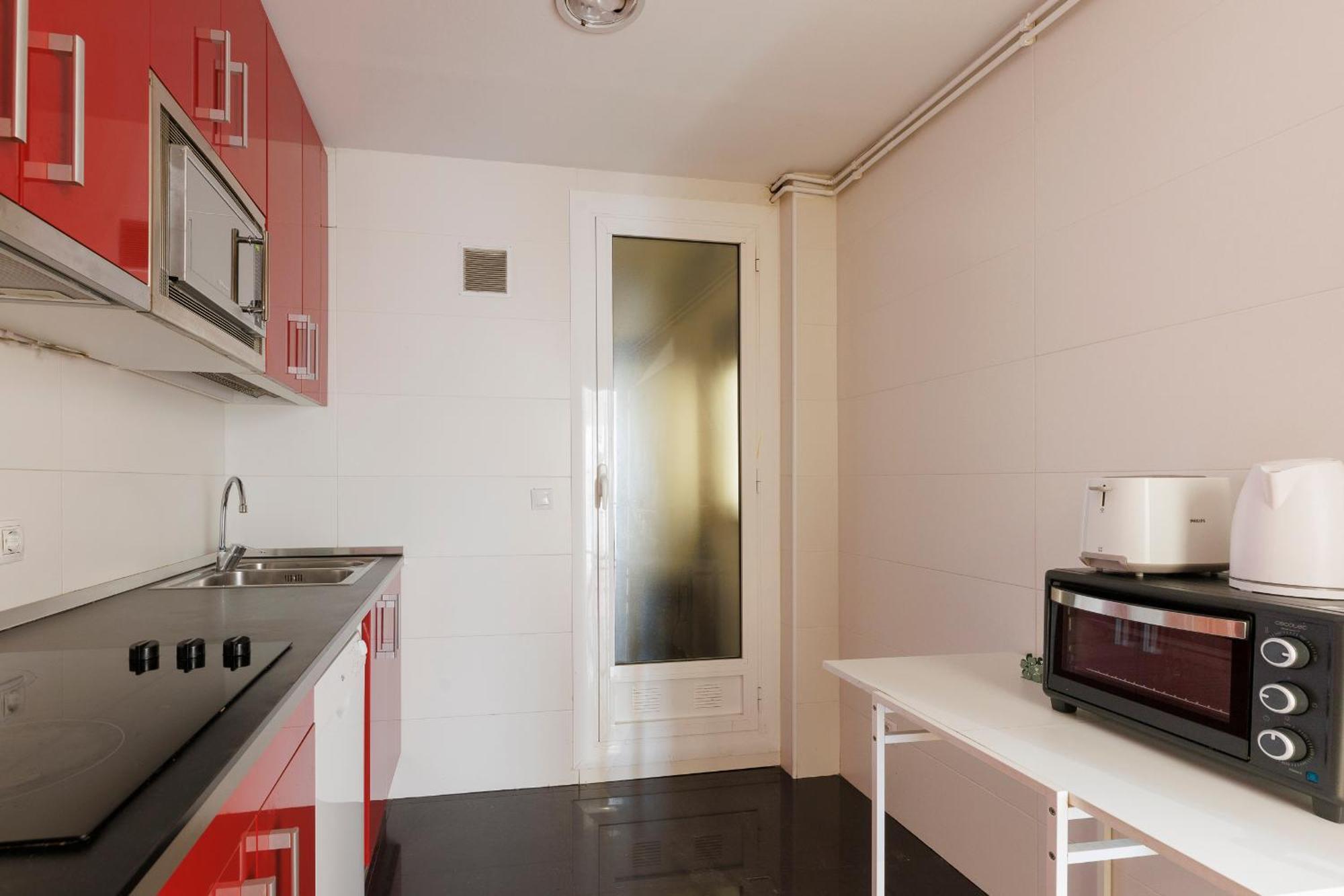 Aparteasy - Private Terrace, 3-bedroom Apartment *