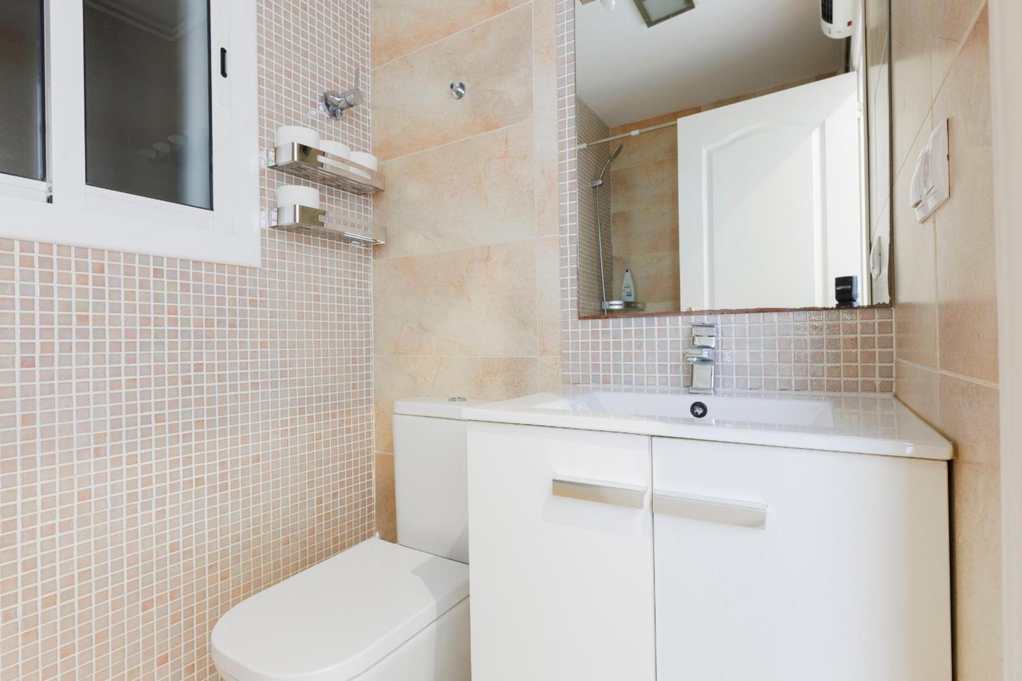 Apartment Aparteasy - Private Terrace, 3-bedroom