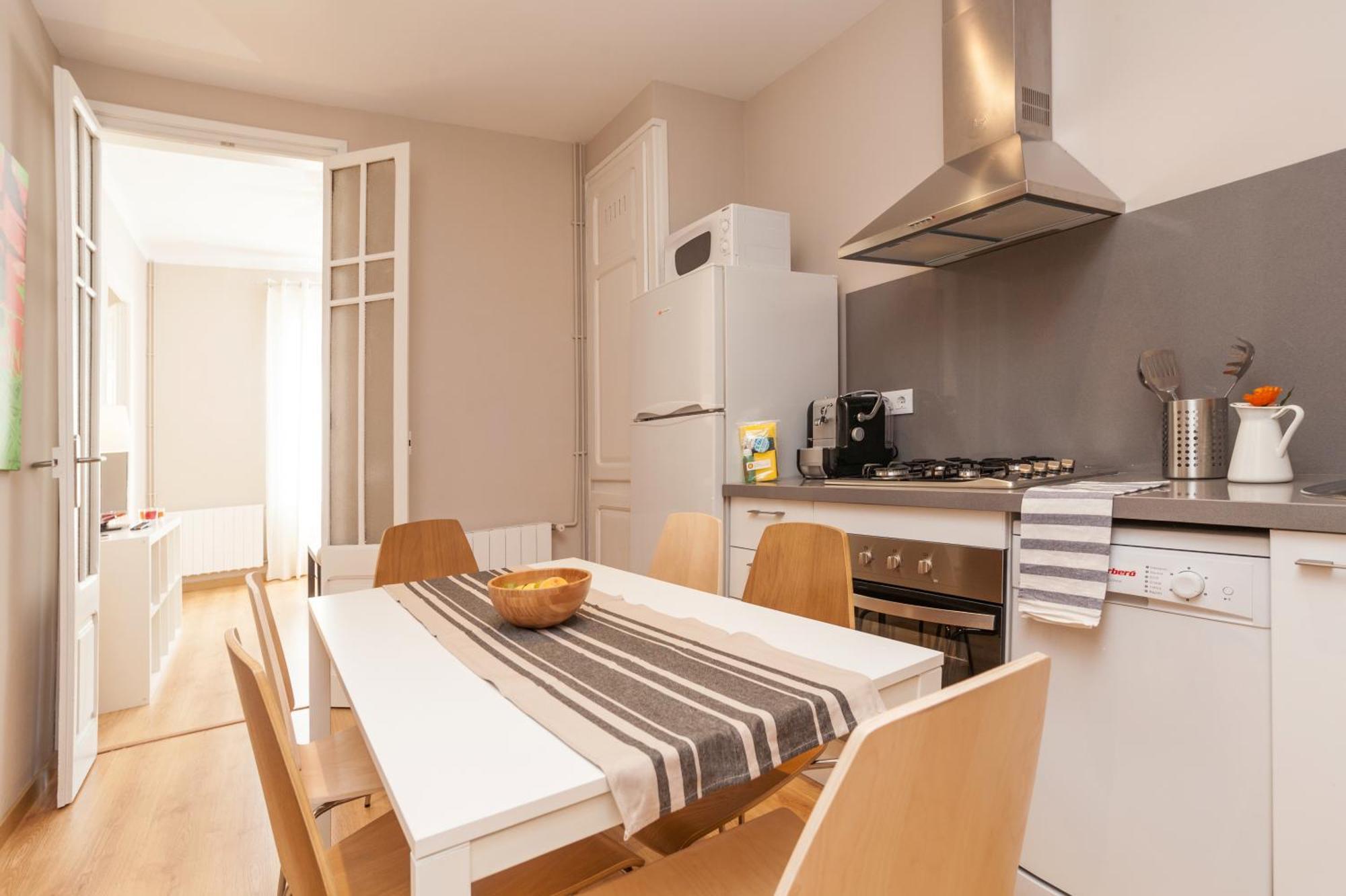 Housalia Sagrada Familia Apartment Barcelona