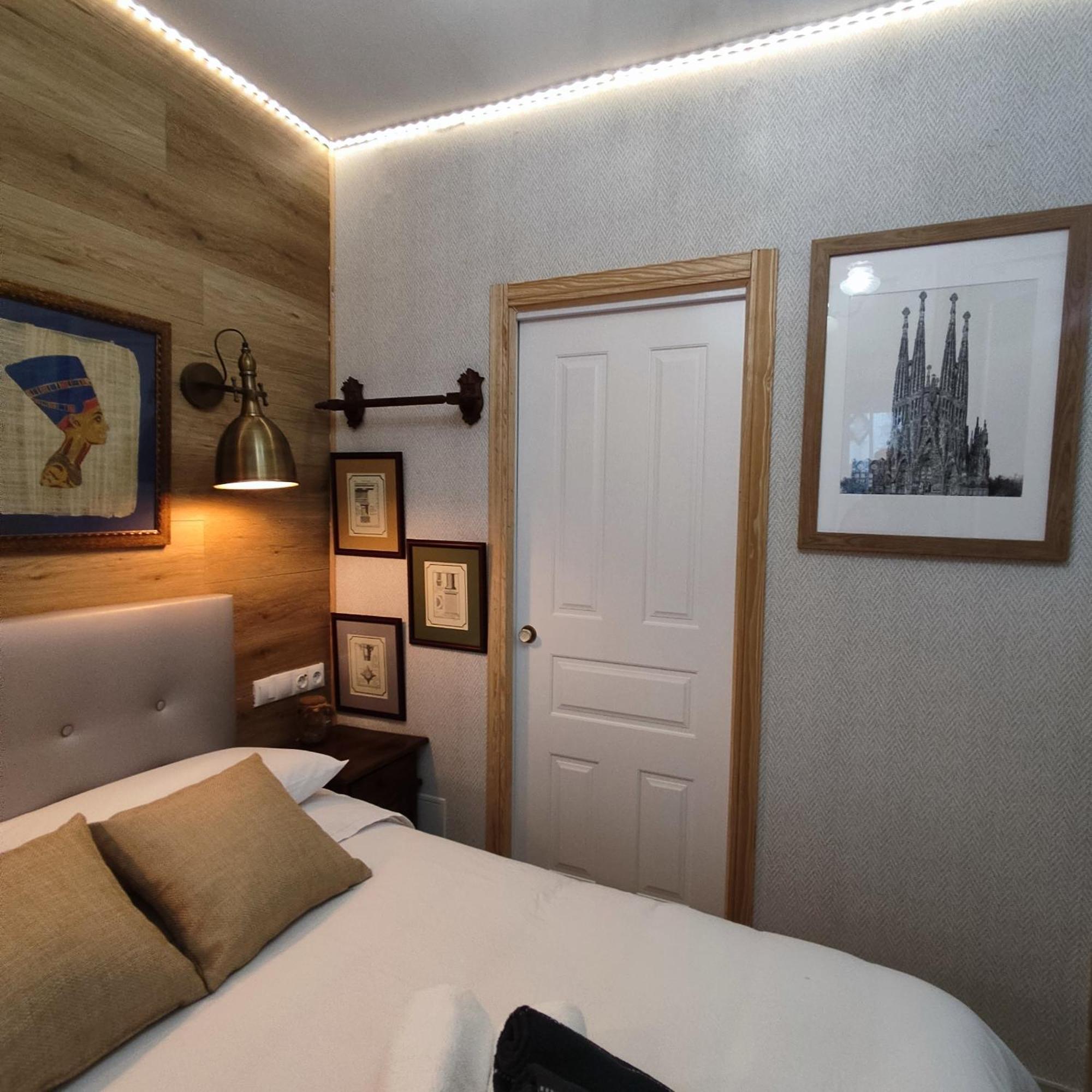 Studio Or With Private Bathroom Or With Shared Bathroom *